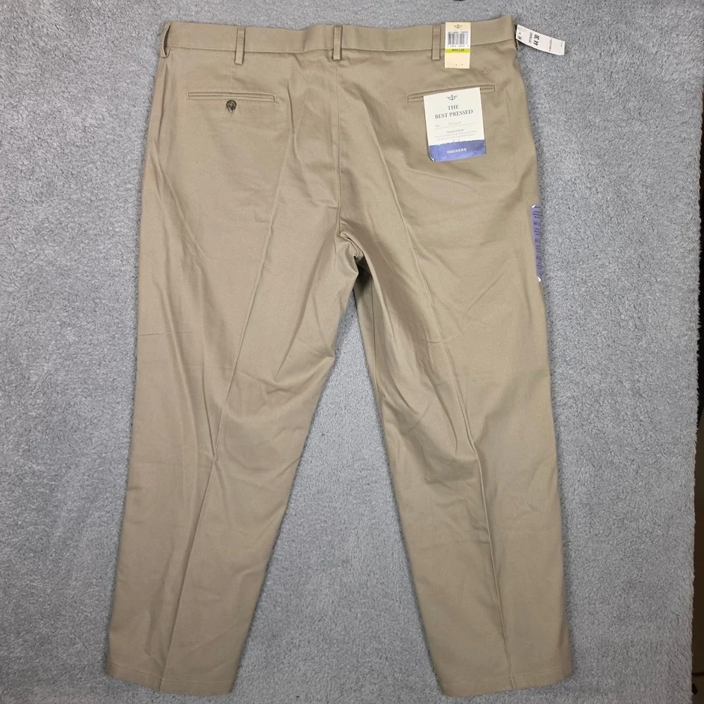 Dockers Chino Pants Mens 44x30 Timber Tan Relaxed Stretch Office Business‎ NEW
